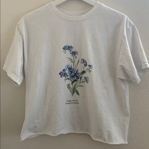 Floral printed graphic cropped tee